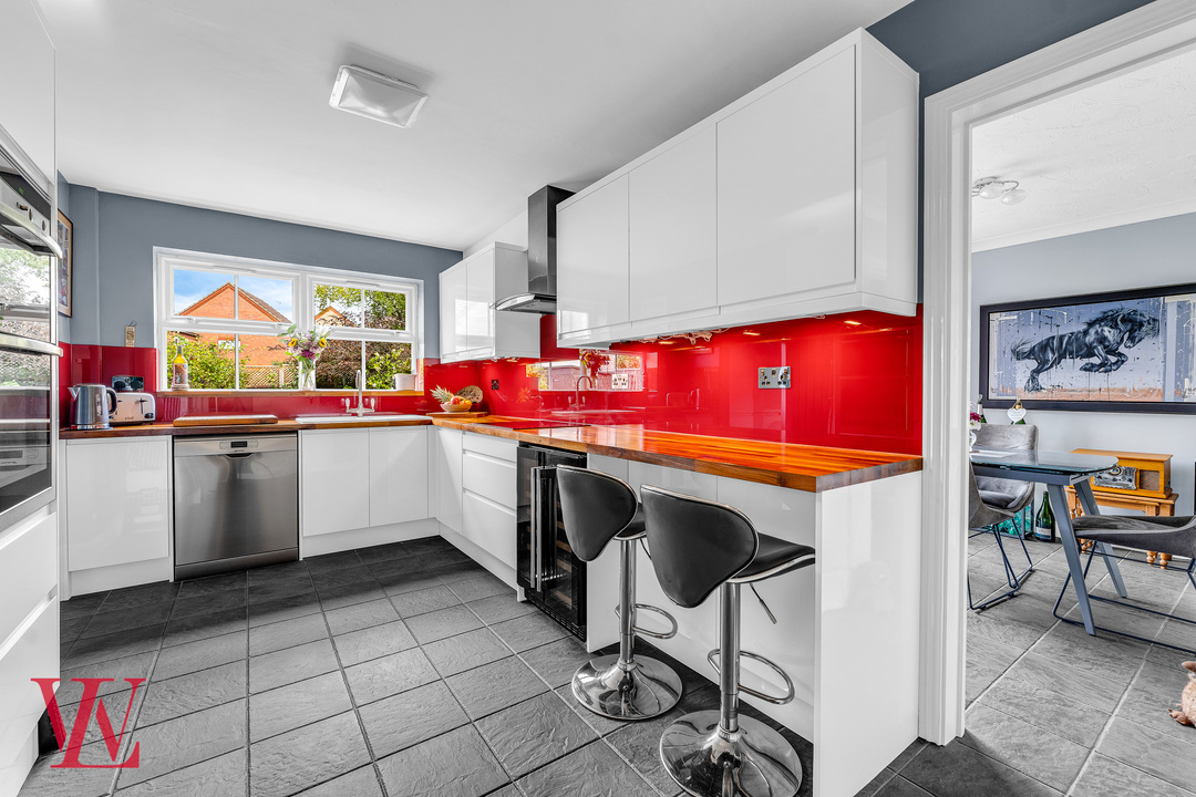 4 bed detached house for sale in Snowdrop Close, Bishop's Stortford, Hertfordshire 10