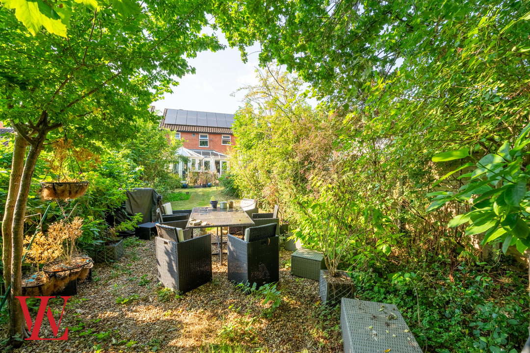 4 bed detached house for sale in Little Hallingbury, Bishop's Stortford  - Property Image 3