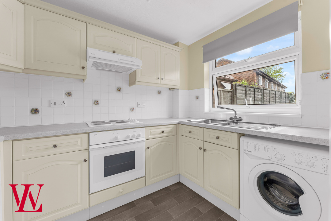 2 bed end of terrace house to rent in Sunningdale, Bishop's Stortford  - Property Image 6