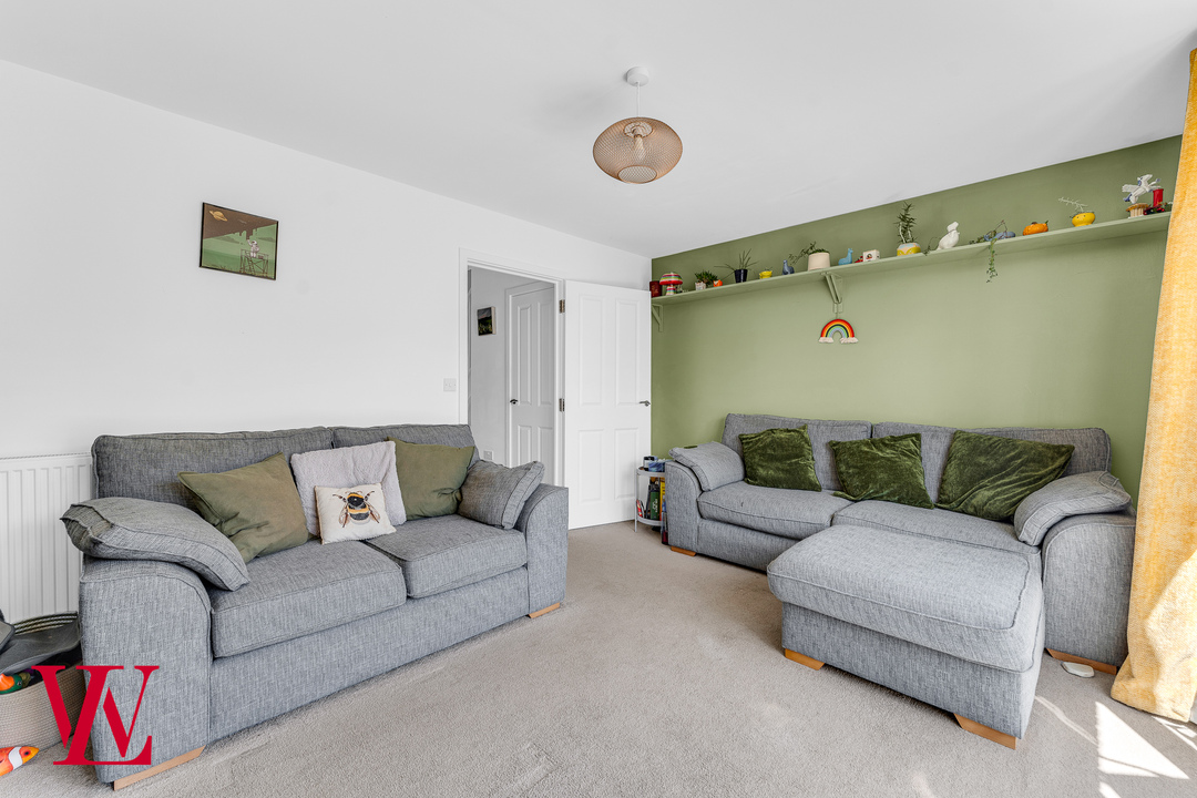 3 bed terraced house for sale in Newland Avenue, Bishop's Stortford, Hertfordshire 2