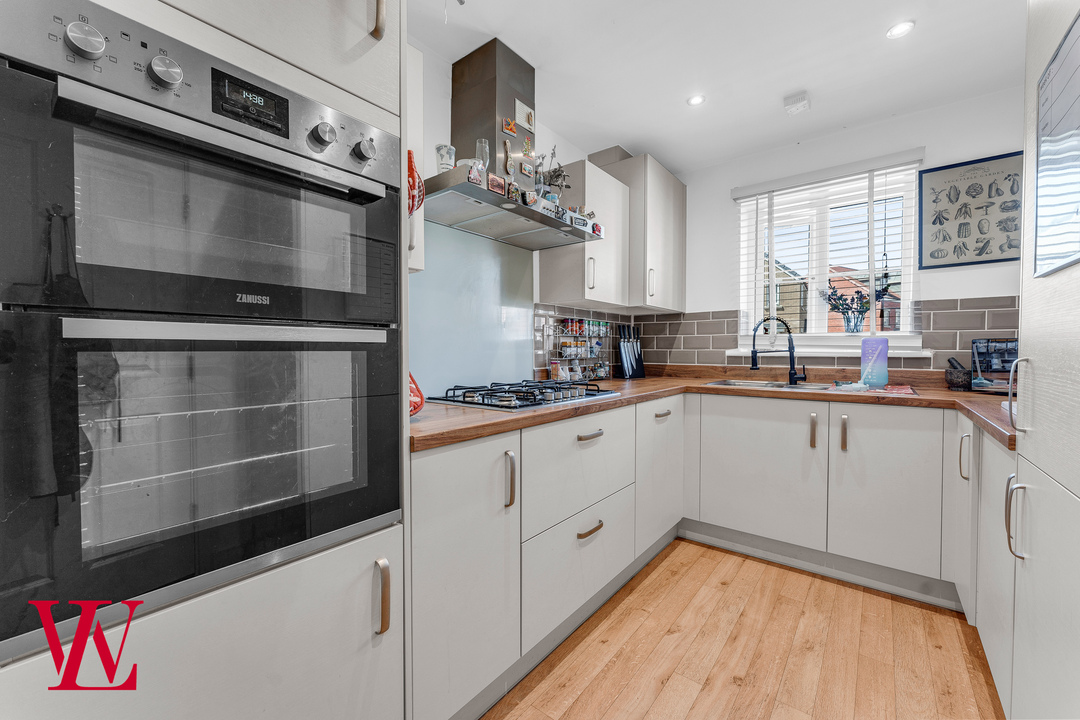 3 bed terraced house for sale in Newland Avenue, Bishop's Stortford  - Property Image 5