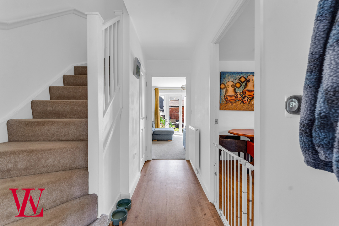 3 bed terraced house for sale in Newland Avenue, Bishop's Stortford, Hertfordshire 6