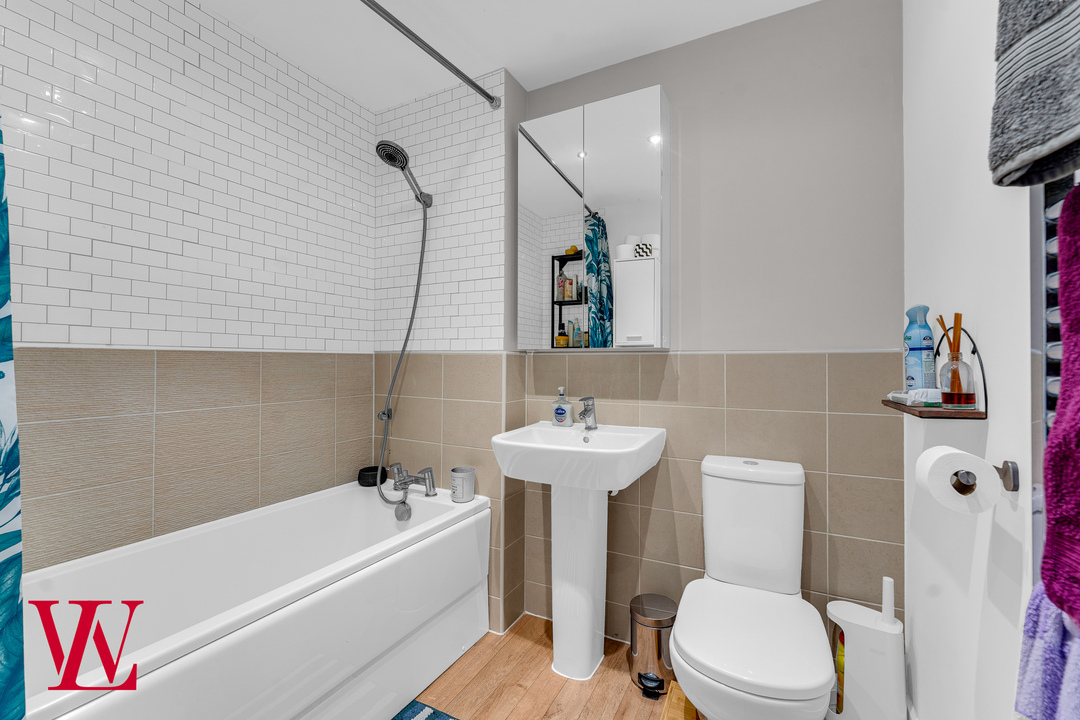3 bed terraced house for sale in Newland Avenue, Bishop's Stortford  - Property Image 14