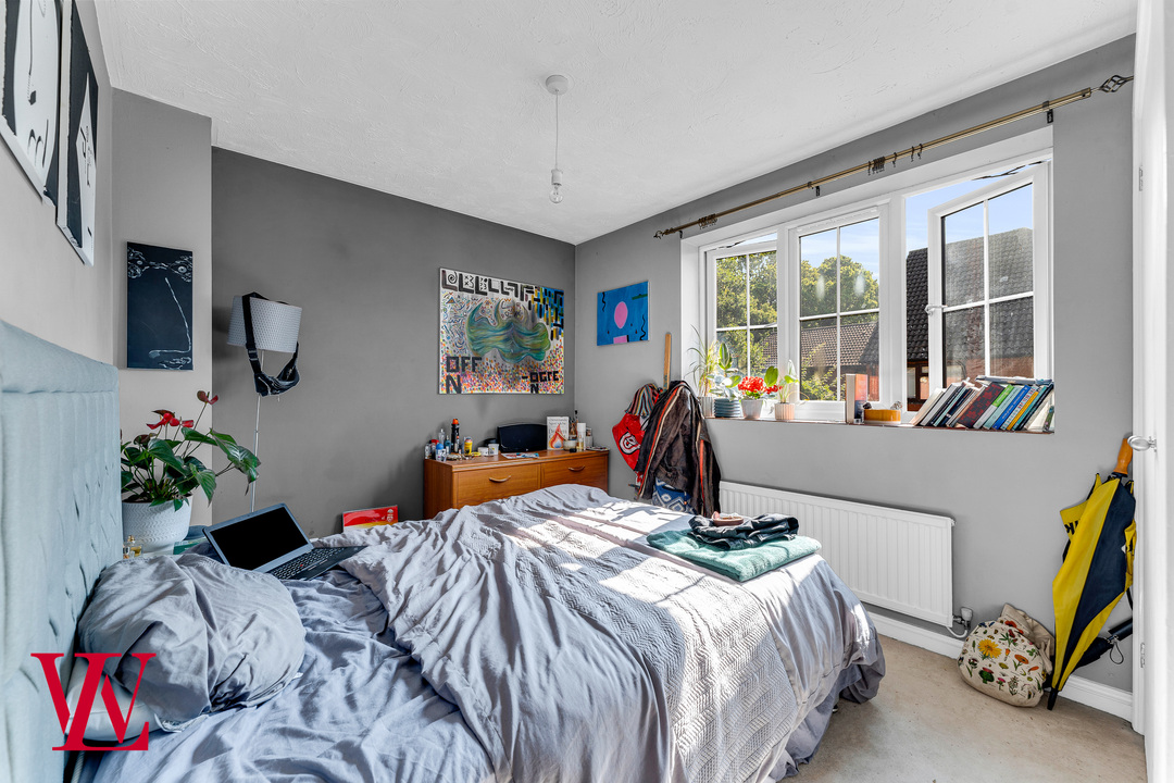 2 bed end of terrace house for sale in Anglesey Close, Bishop's Stortford, Hertfordshire 7