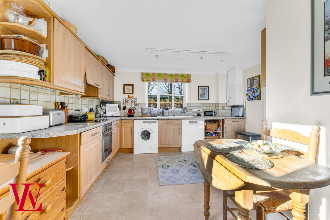 2 bed semi-detached house for sale in Tower Hill, Much Hadham  - Property Image 8