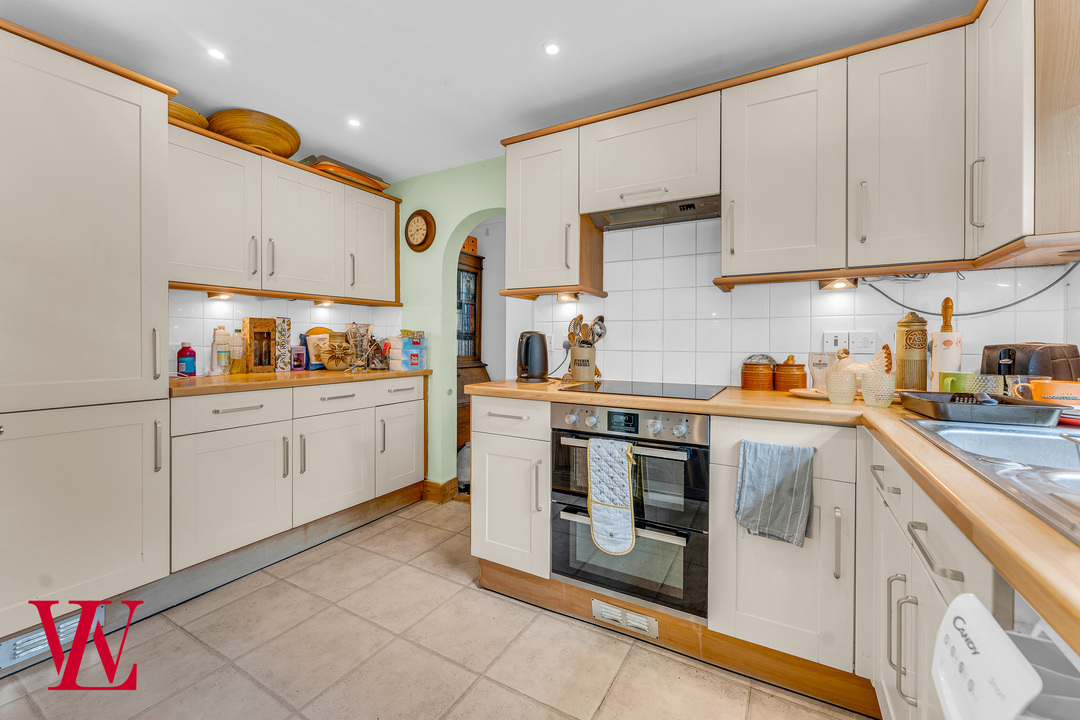 3 bed semi-detached house for sale in Mazoe Road, Bishop's Stortford, Hertfordshire  - Property Image 3