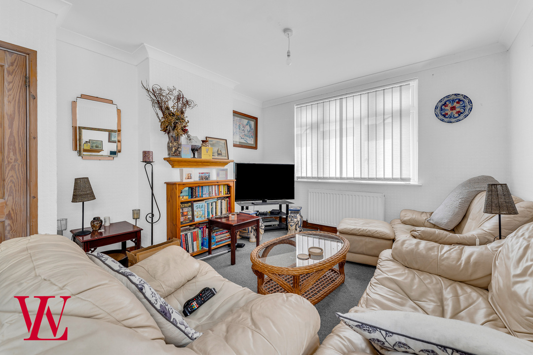3 bed semi-detached house for sale in Mazoe Road, Bishop's Stortford, Hertfordshire  - Property Image 4