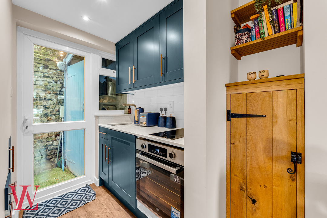 1 bed terraced house to rent in Bells Hill, Bishop's Stortford, Hertfordshire  - Property Image 4