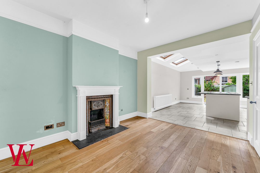 3 bed detached house for sale in Manor Road, Bishop's Stortford  - Property Image 4