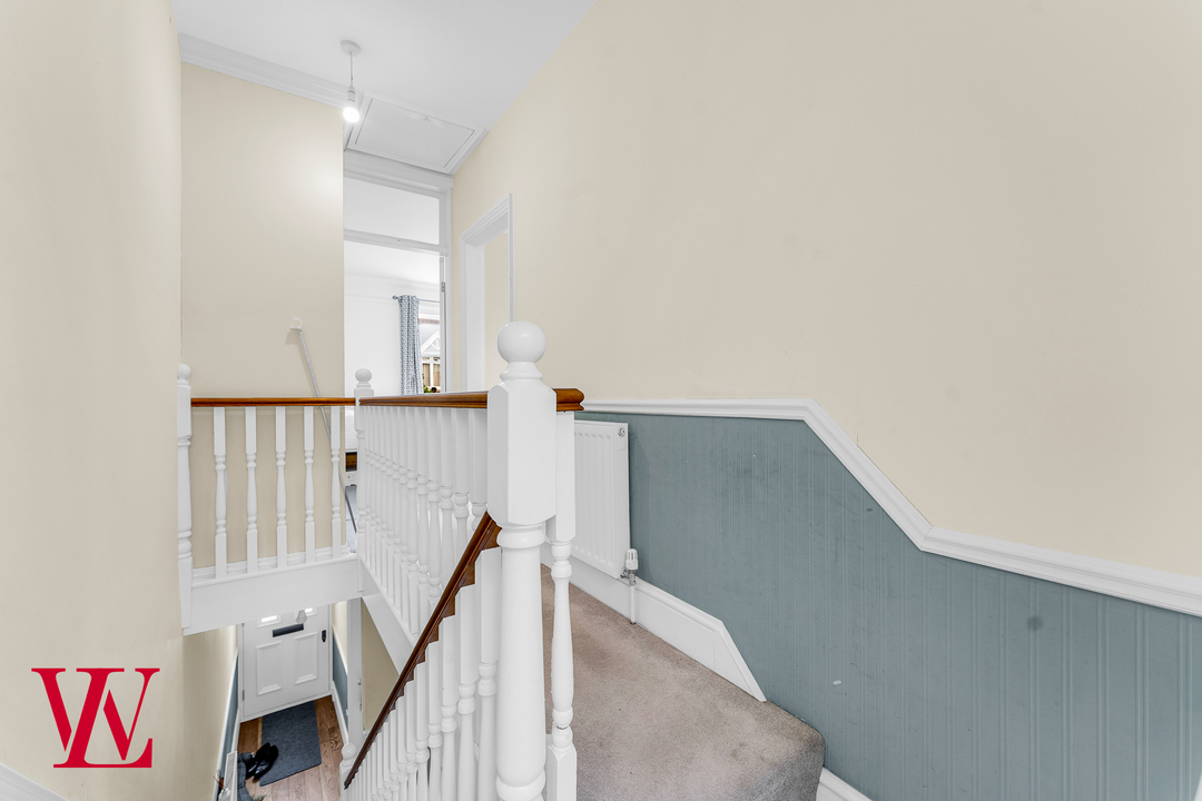 3 bed detached house for sale in Manor Road, Bishop's Stortford  - Property Image 9