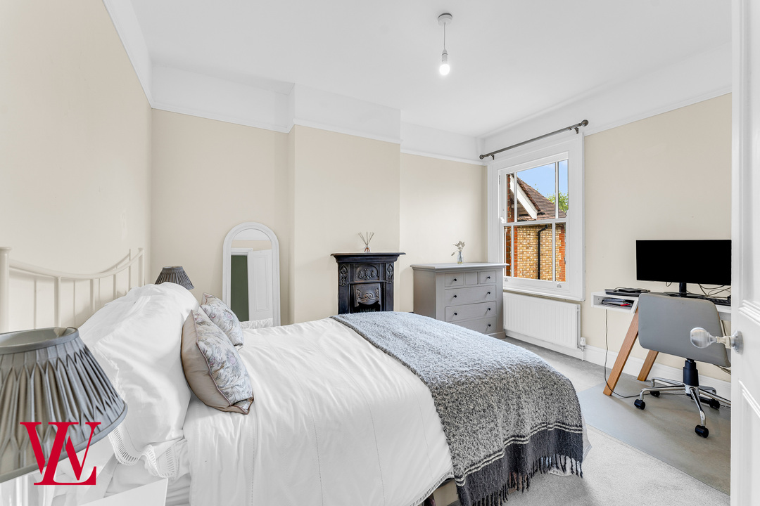 3 bed detached house for sale in Manor Road, Bishop's Stortford  - Property Image 13