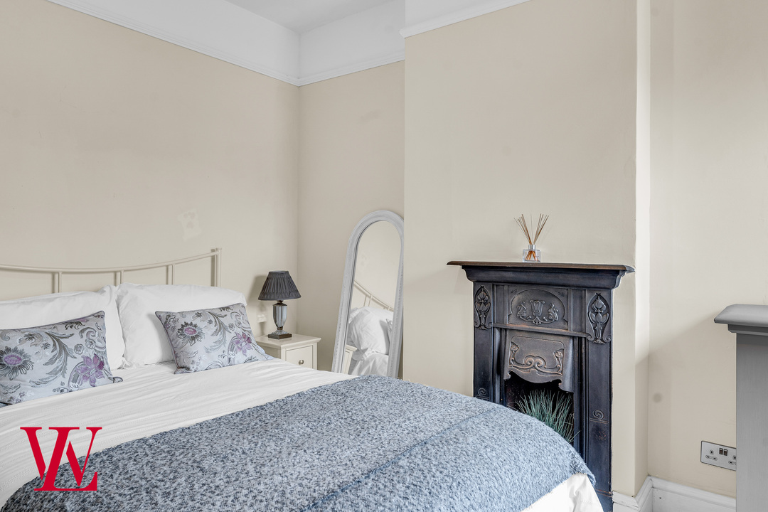3 bed detached house for sale in Manor Road, Bishop's Stortford  - Property Image 14