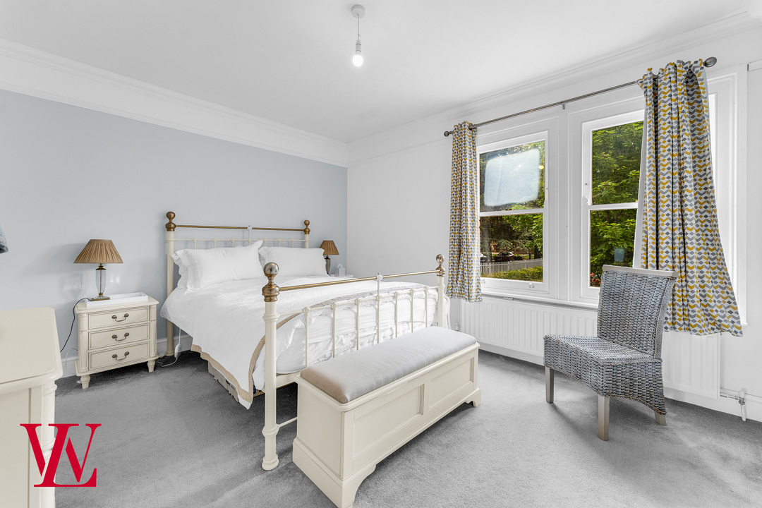 3 bed detached house for sale in Manor Road, Bishop's Stortford  - Property Image 11