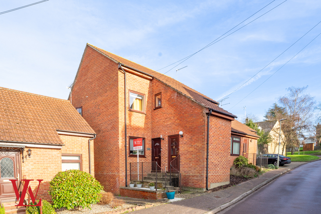 2 bed maisonette for sale in Kingfisher Way, Bishop's Stortford  - Property Image 1