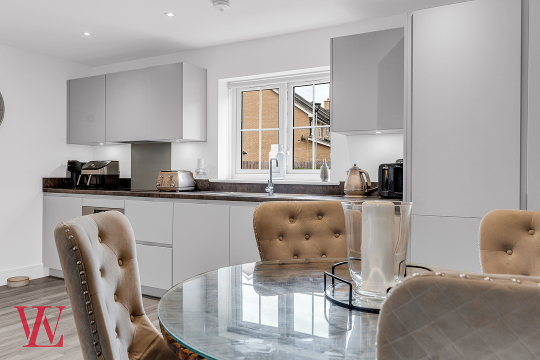 2 bed apartment for sale in Burton Court, Kiffin Road, Bishop's Stortford 7