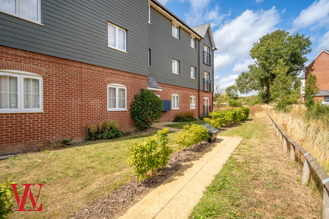 2 bed apartment for sale in Burton Court, Kiffin Road, Bishop's Stortford  - Property Image 21