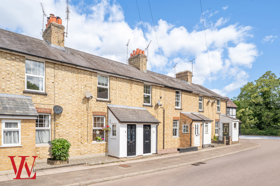 3 bed terraced house for sale in Mill Street, Bishop's Stortford, Hertfordshire  - Property Image 1