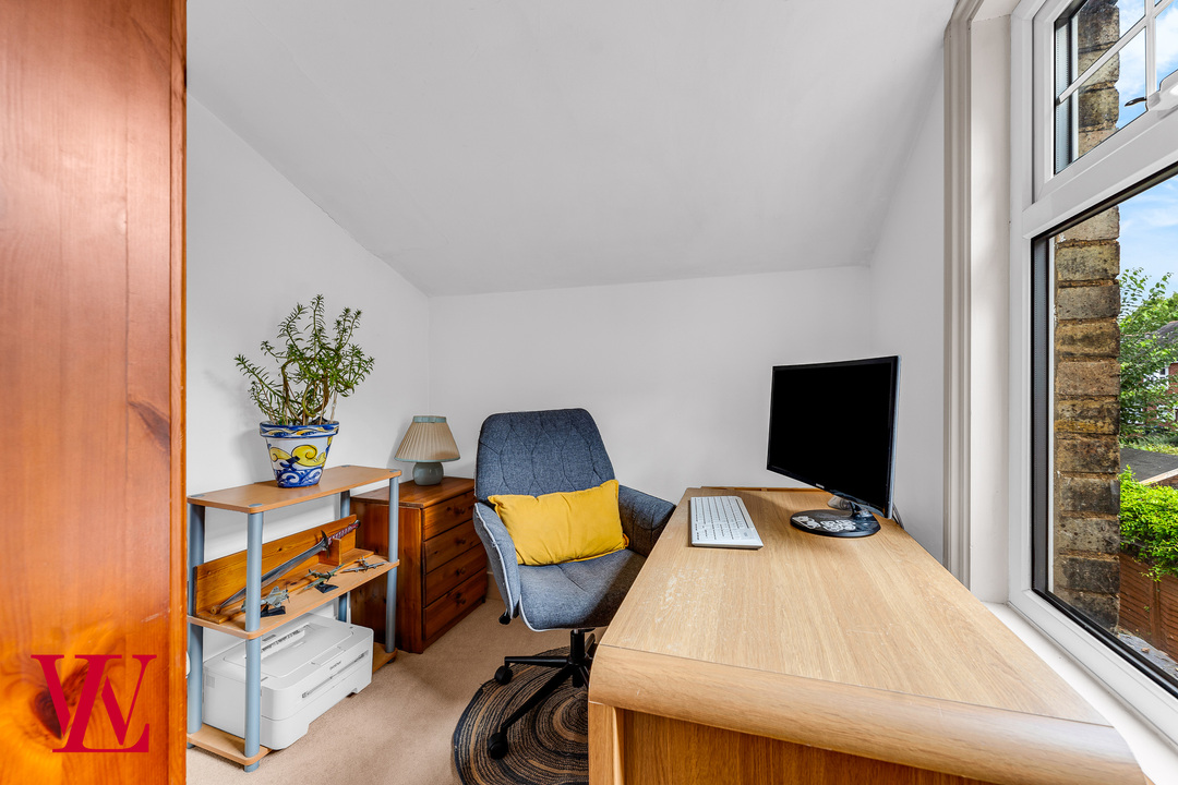 3 bed terraced house for sale in Mill Street, Bishop's Stortford, Hertfordshire 12