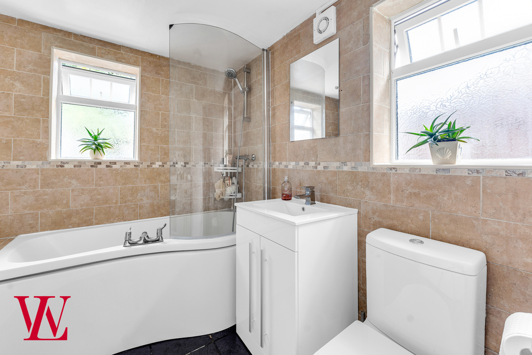 3 bed terraced house for sale in Mill Street, Bishop's Stortford, Hertfordshire  - Property Image 7