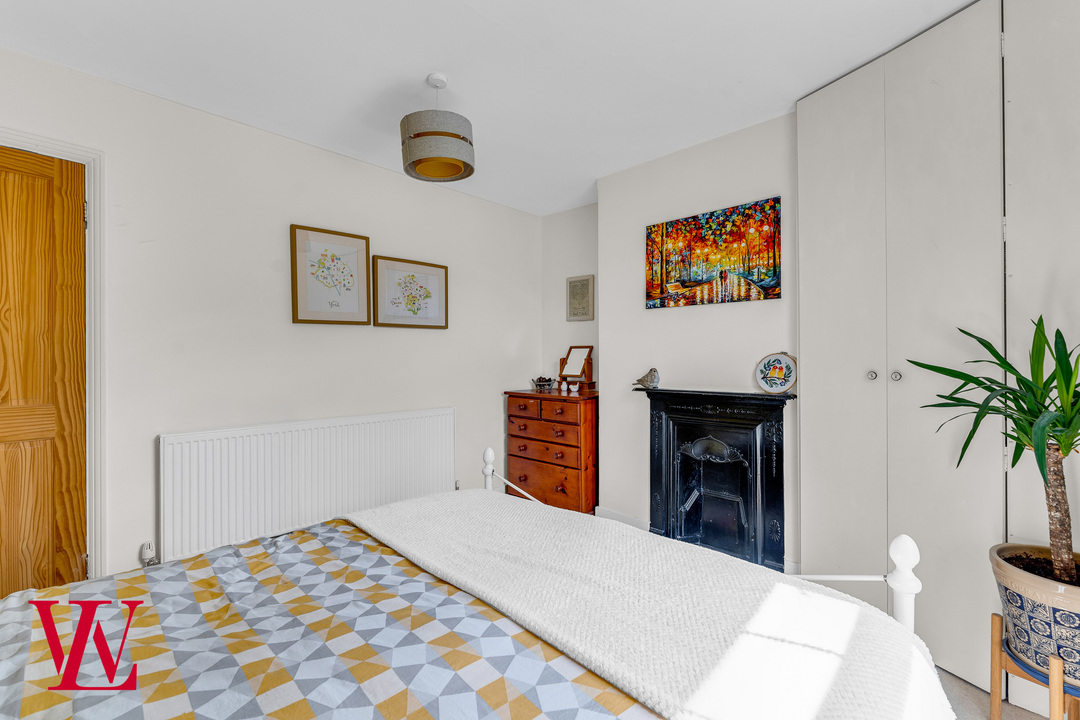 3 bed terraced house for sale in Mill Street, Bishop's Stortford, Hertfordshire 10
