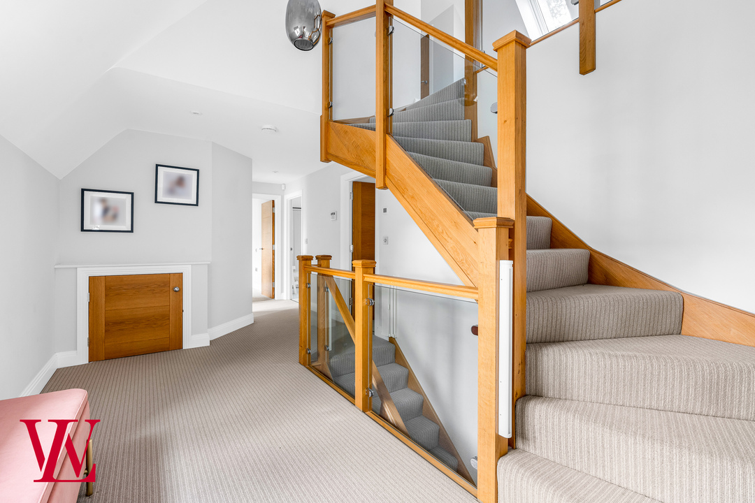 5 bed detached house for sale in The Pastures, Bishop's Stortford  - Property Image 19