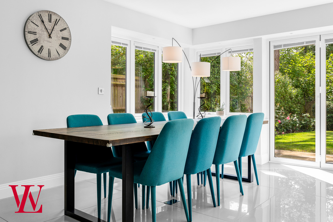 5 bed detached house for sale in The Pastures, Bishop's Stortford  - Property Image 12
