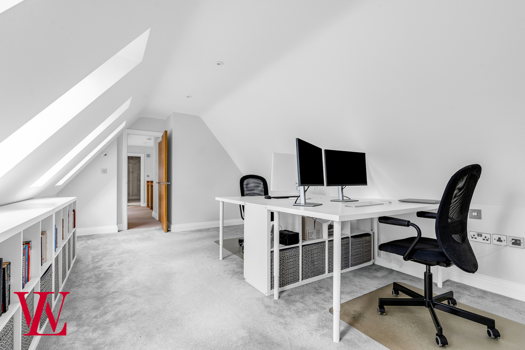 5 bed detached house for sale in The Pastures, Bishop's Stortford  - Property Image 35