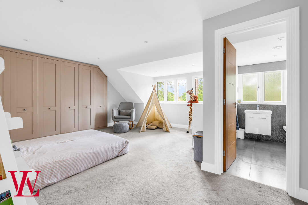 5 bed detached house for sale in The Pastures, Bishop's Stortford  - Property Image 21