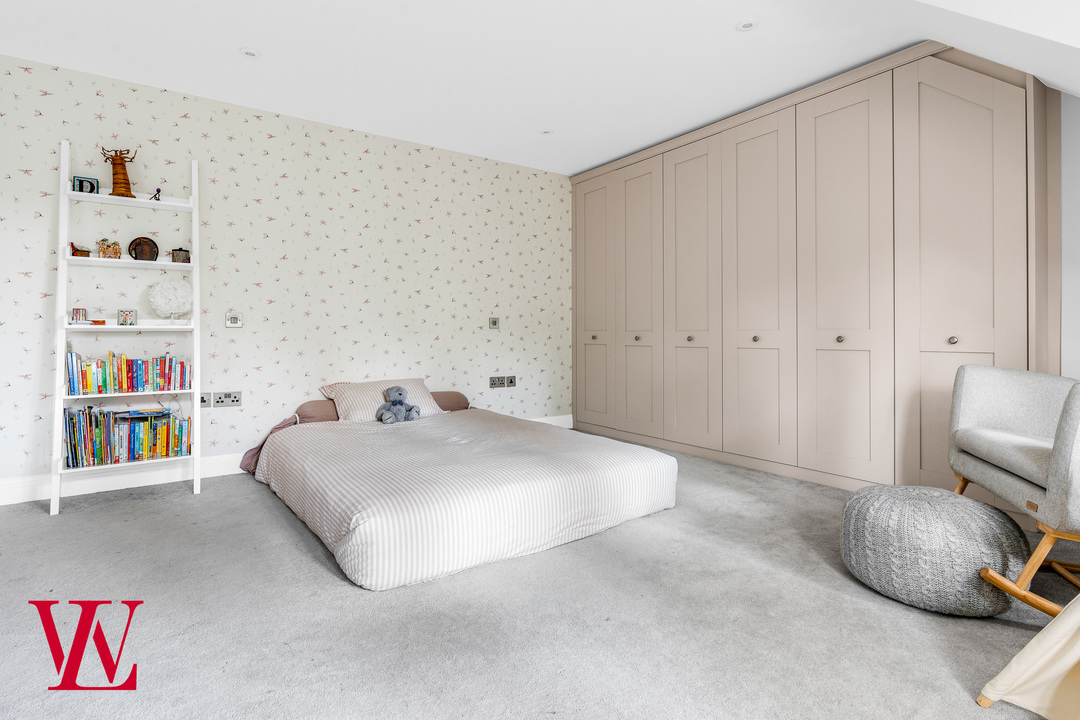 5 bed detached house for sale in The Pastures, Bishop's Stortford  - Property Image 22