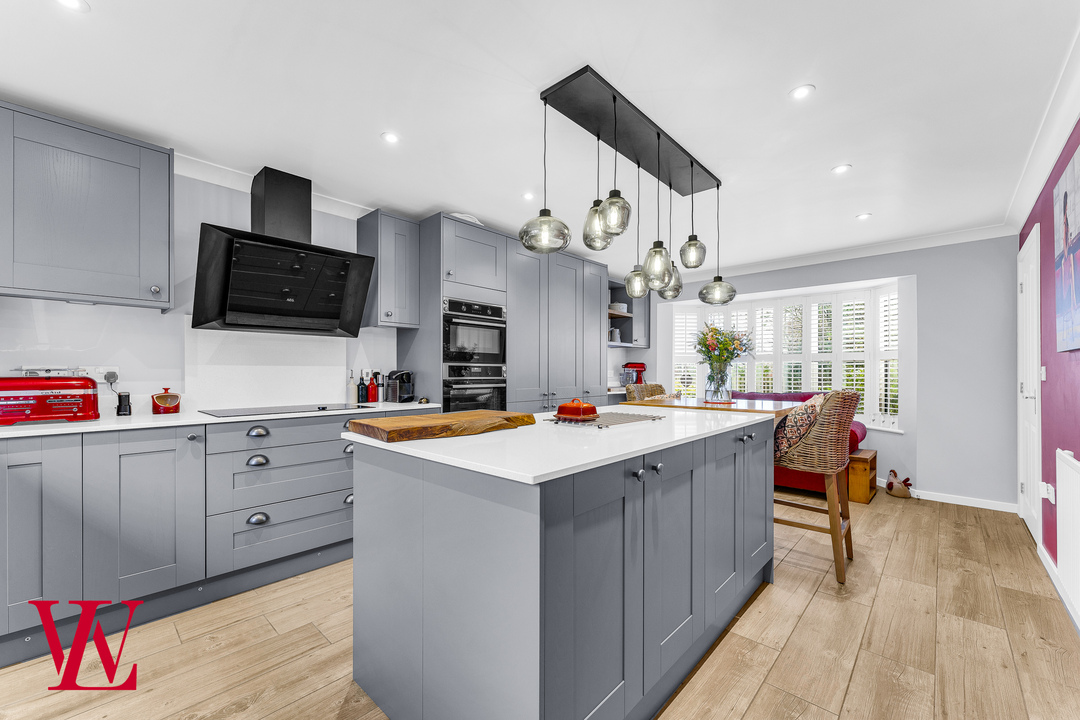 5 bed detached house for sale in Burgattes Road, Little Canfield, Dunmow, Essex 2