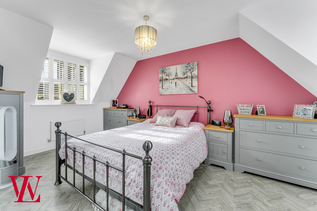 5 bed detached house for sale in Burgattes Road, Little Canfield, Dunmow, Essex 15