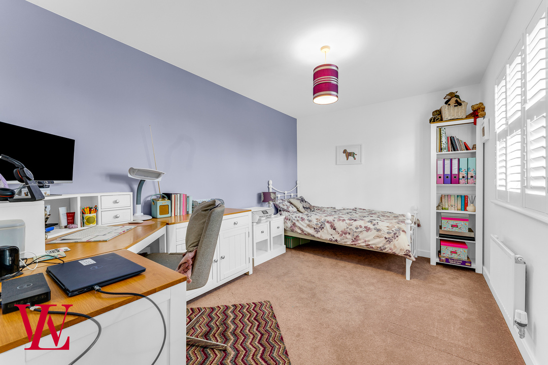 5 bed detached house for sale in Burgattes Road, Little Canfield, Dunmow, Essex 19