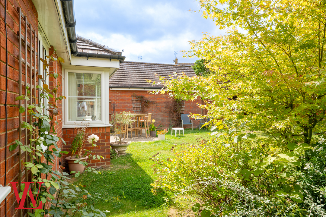3 bed bungalow for sale in Speller Way, Little Canfield, Dunmow, Essex 19
