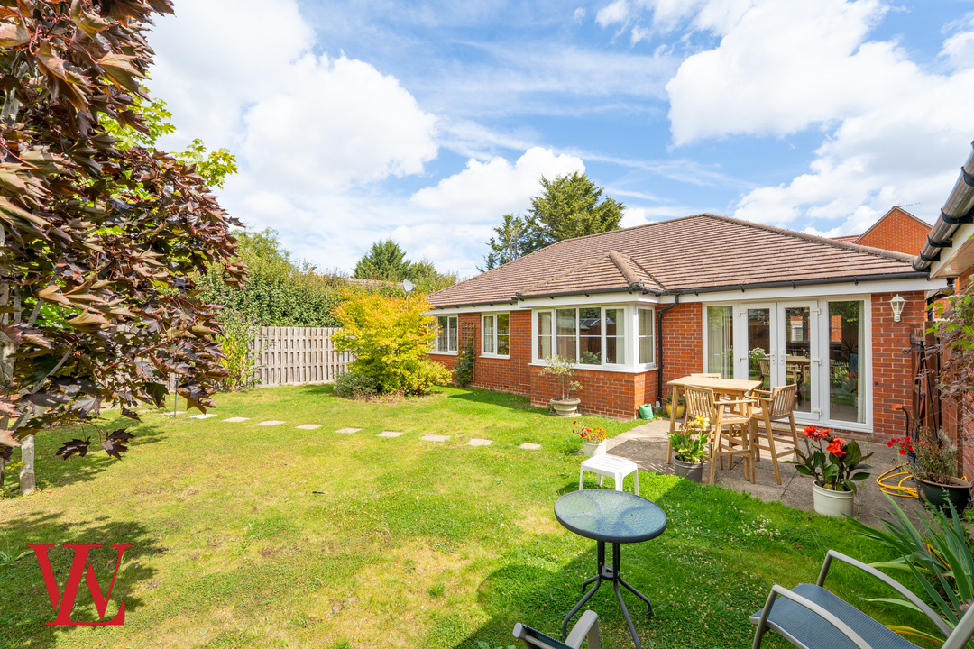 3 bed bungalow for sale in Speller Way, Little Canfield, Dunmow, Essex 18