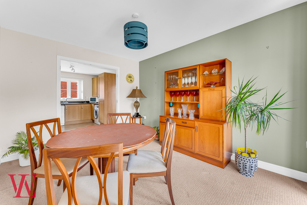 3 bed bungalow for sale in Speller Way, Little Canfield, Dunmow, Essex 5