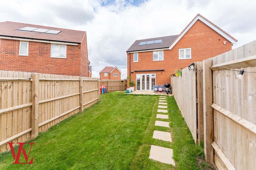 3 bed semi-detached house for sale in Bluebell Walk, Bishop's Stortford  - Property Image 15