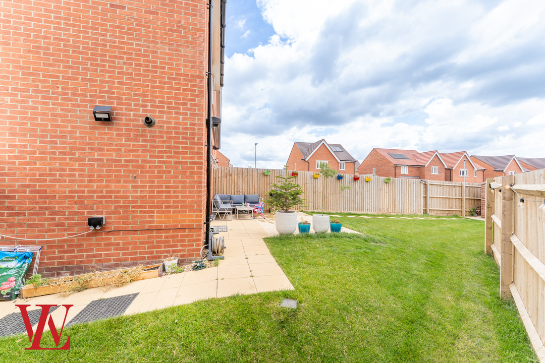 3 bed semi-detached house for sale in Bluebell Walk, Bishop's Stortford  - Property Image 14