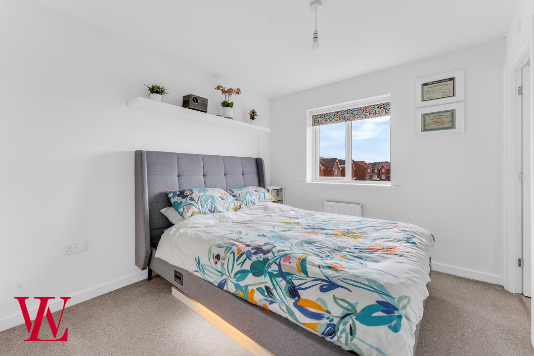 3 bed semi-detached house for sale in Bluebell Walk, Bishop's Stortford  - Property Image 8