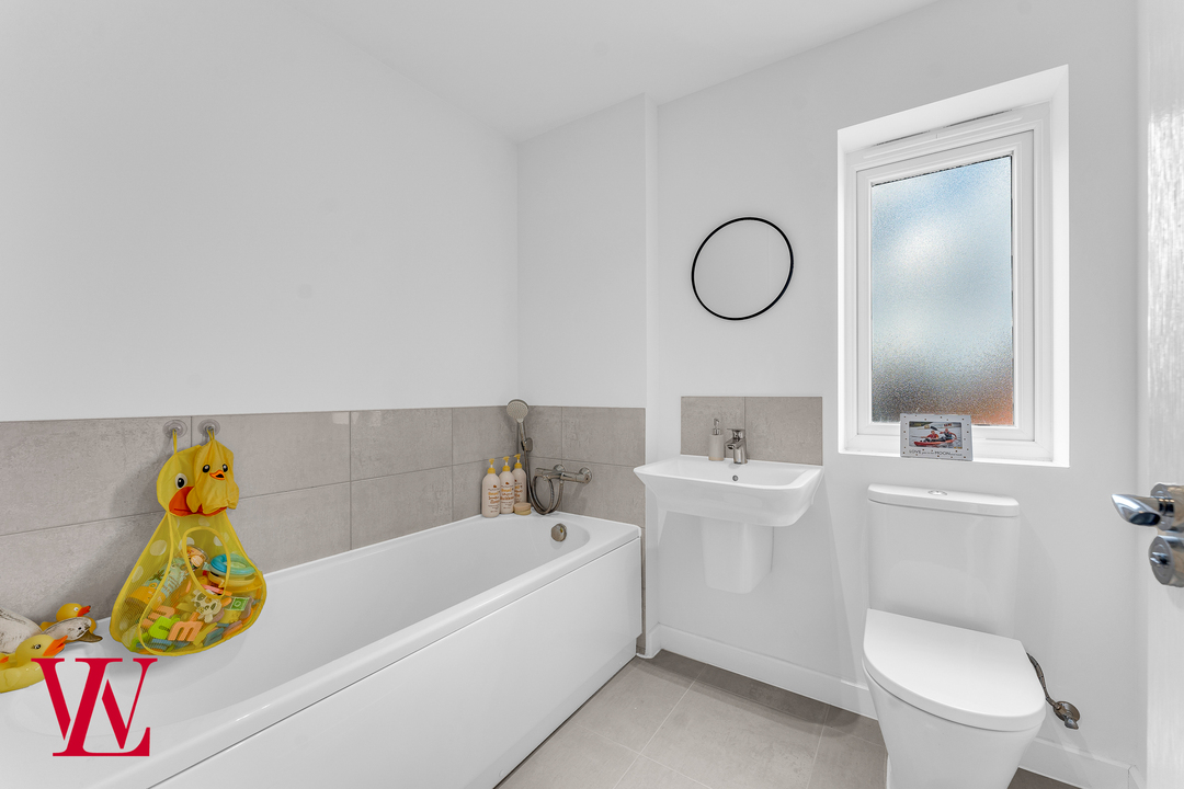3 bed semi-detached house for sale in Bluebell Walk, Bishop's Stortford  - Property Image 12