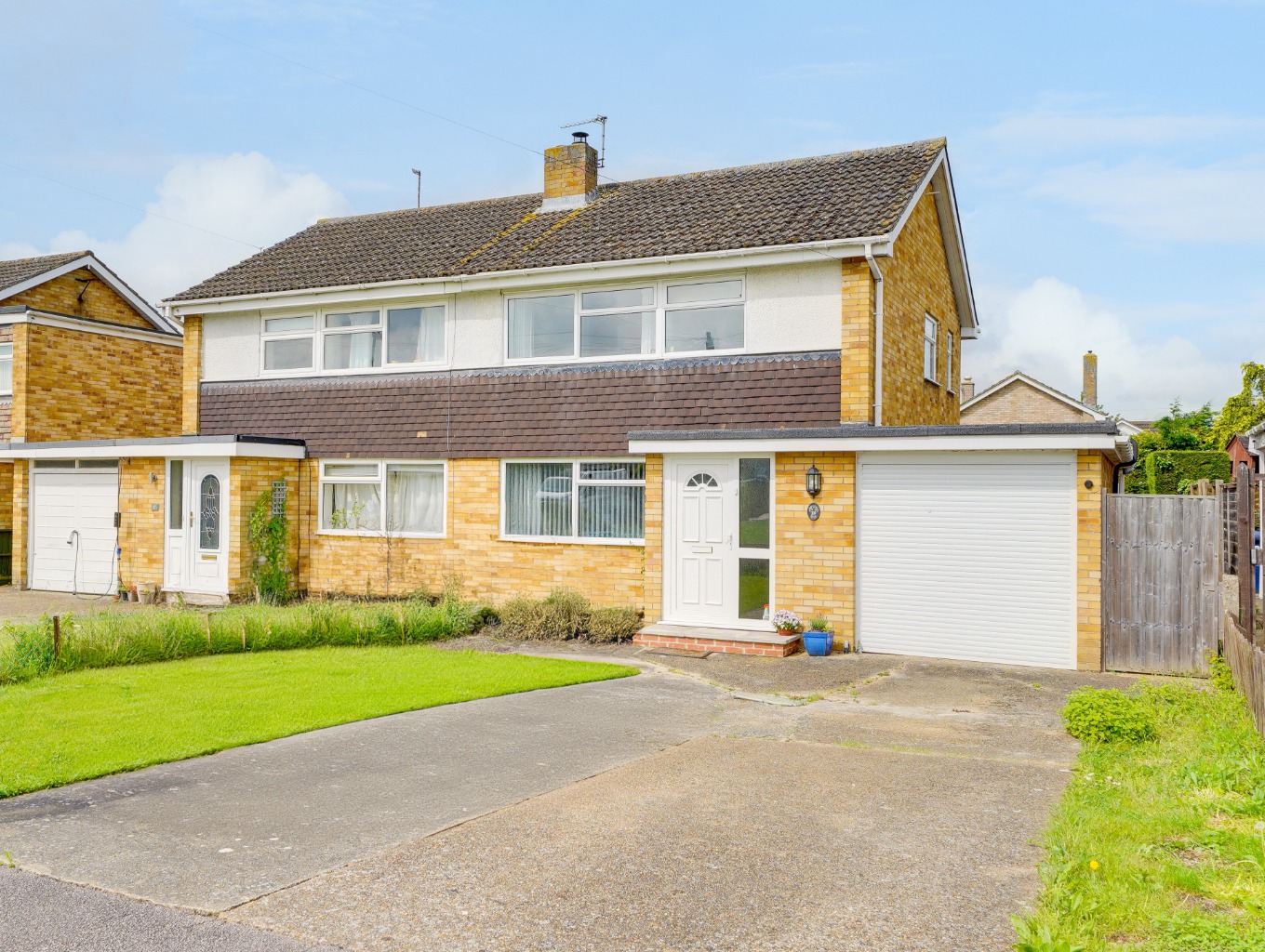 3 Bed Semi Detached House For Sale In Hazel Way St Ives Ref 895