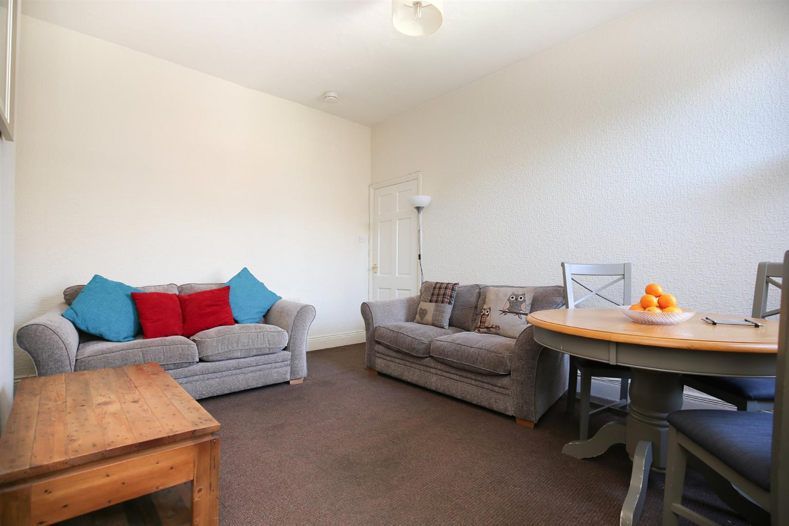 3 bed apartment to rent in Tavistock Road, Newcastle Upon Tyne - Property Image 1