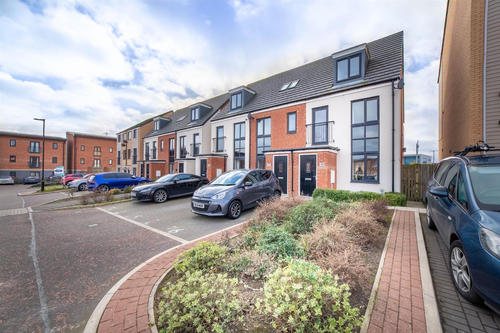 3 bed end of terrace house for sale in Elmwood Park Court, Great Park 0