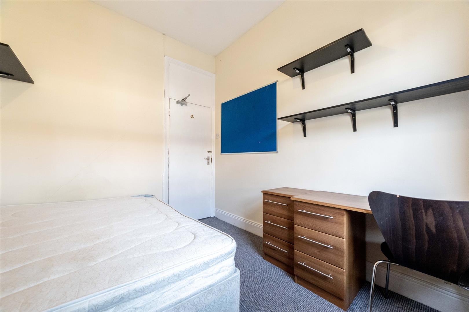 5 bed maisonette to rent in Tavistock Road, Jesmond 6