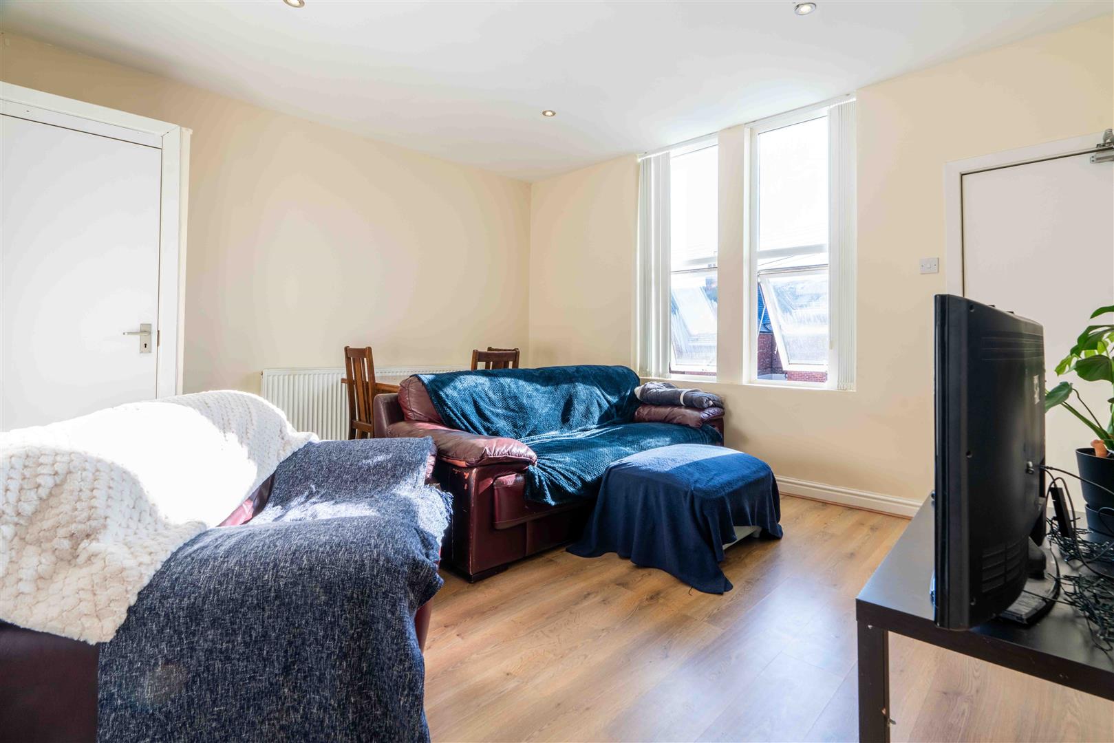 5 bed maisonette to rent in Rothbury Terrace, Heaton  - Property Image 1