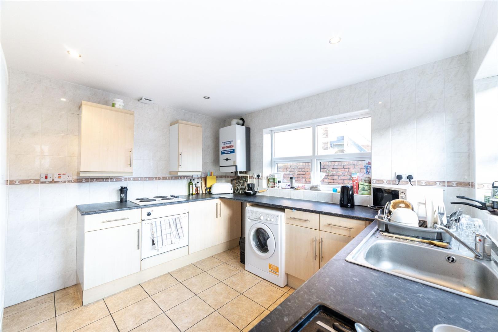 3 bed apartment to rent in Rothbury Terrace, Heaton 2