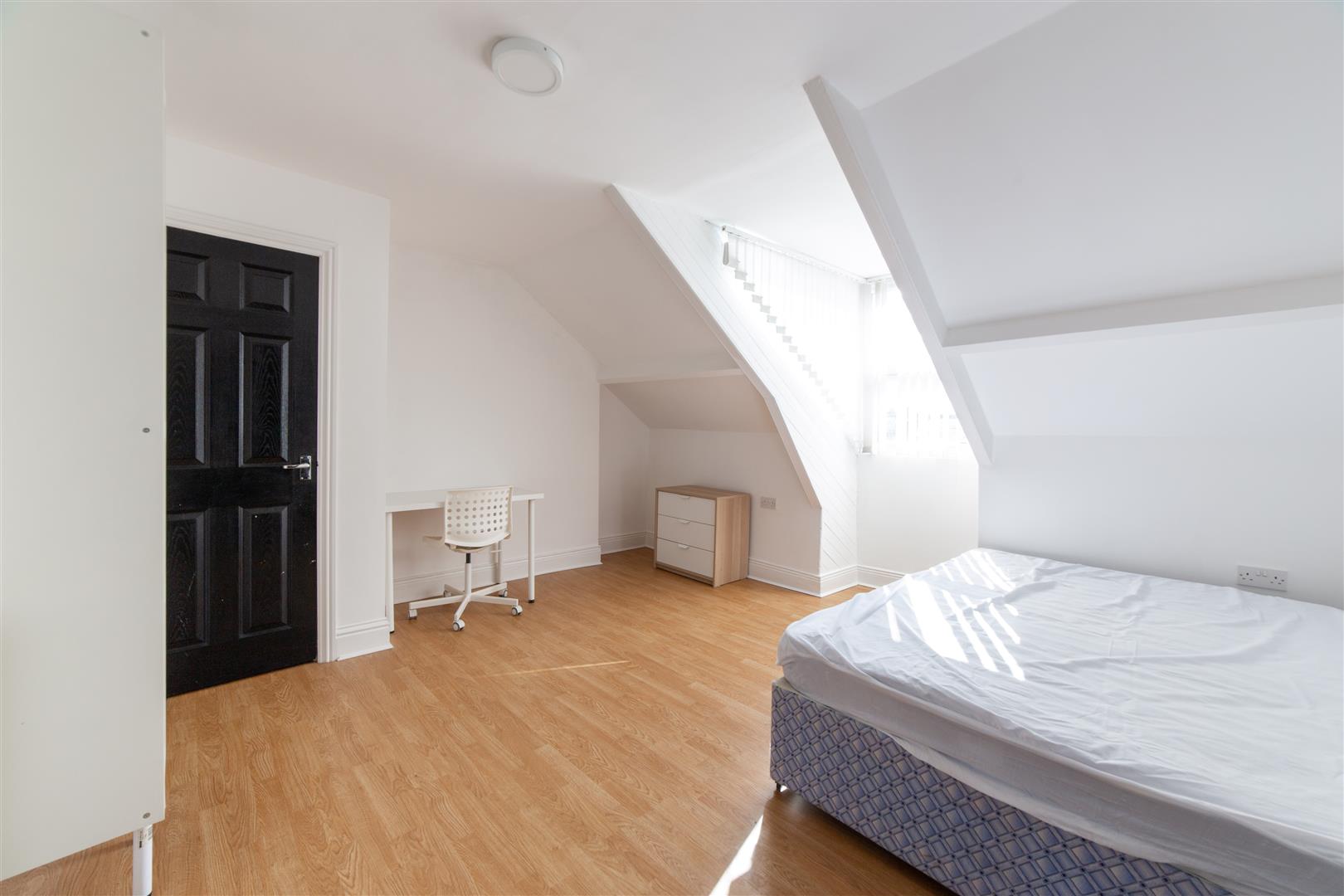 6 bed maisonette to rent in Simonside Terrace, Heaton 8
