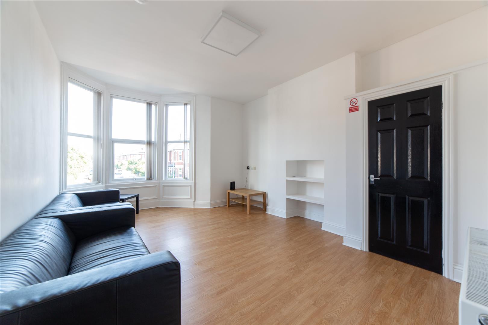 6 bed maisonette to rent in Simonside Terrace, Heaton  - Property Image 2
