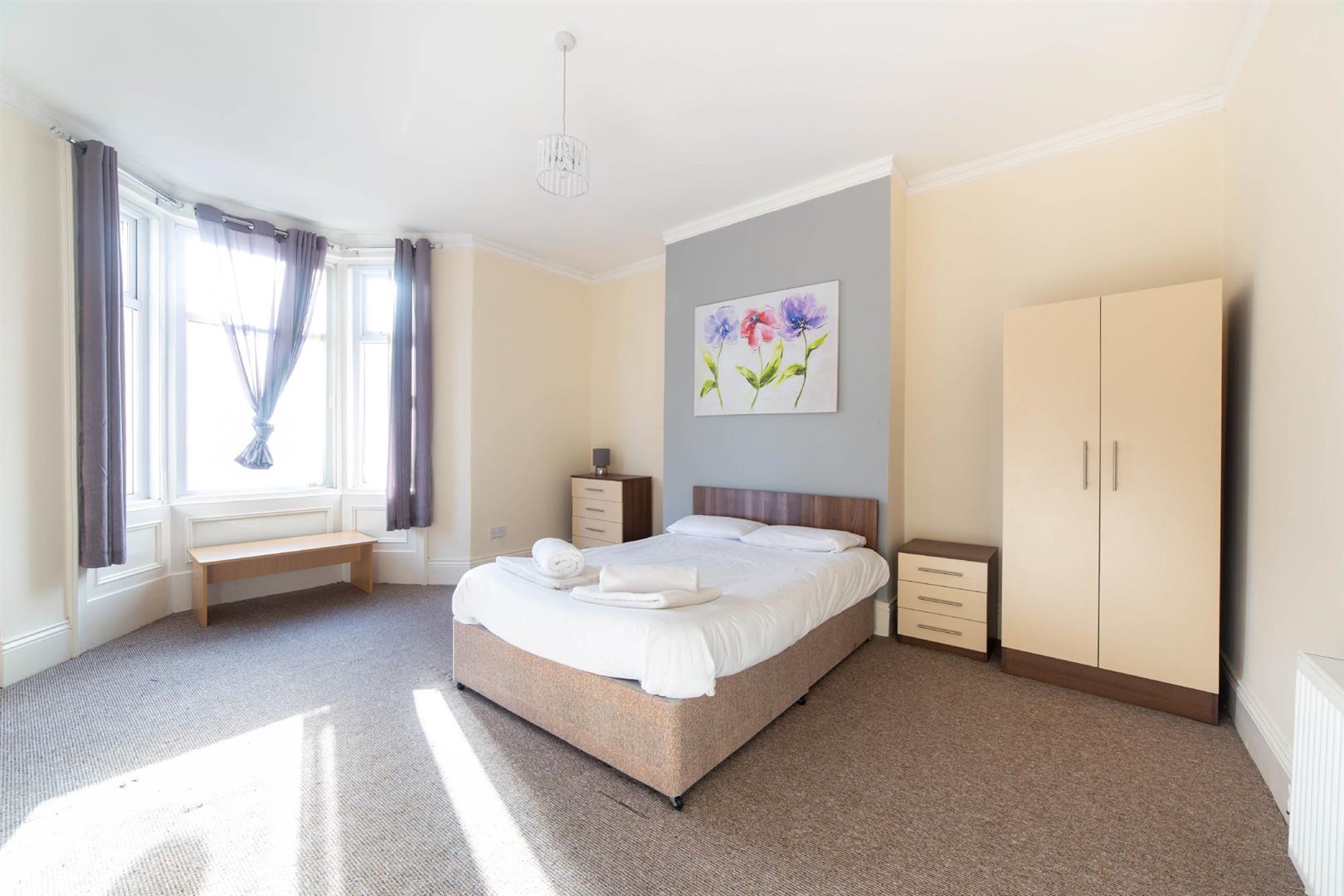 3 bed flat to rent in Hazelwood Avenue, Jesmond  - Property Image 4