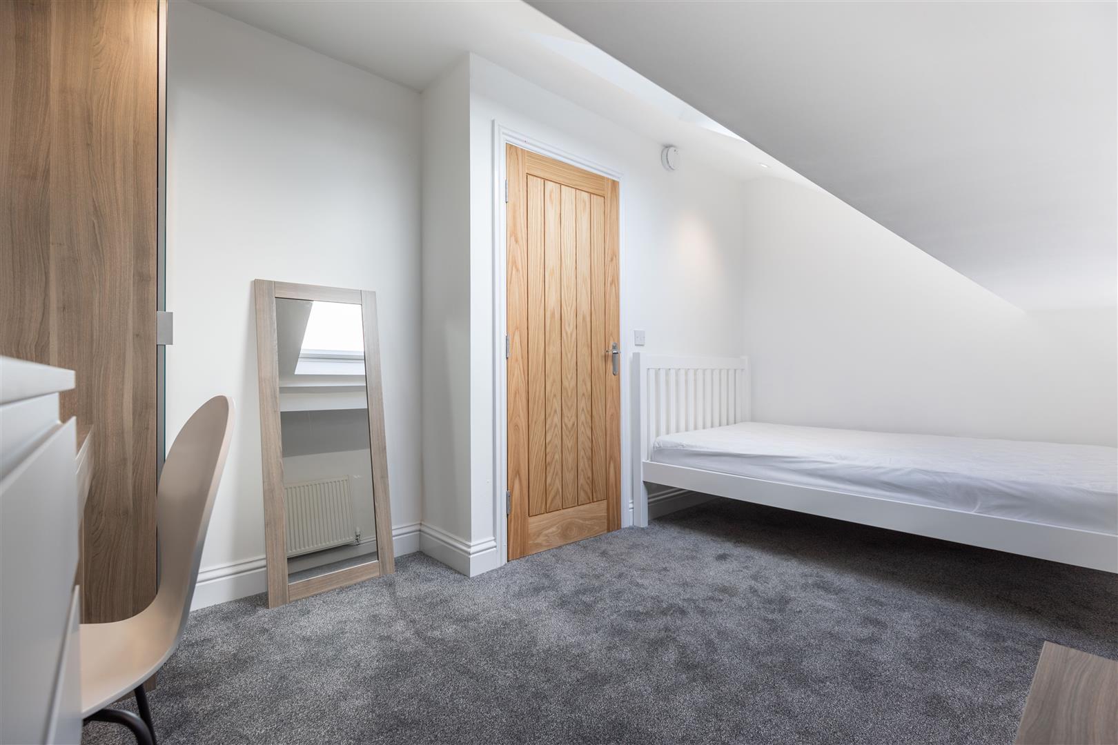 6 bed maisonette to rent in Tavistock Road, Jesmond 11