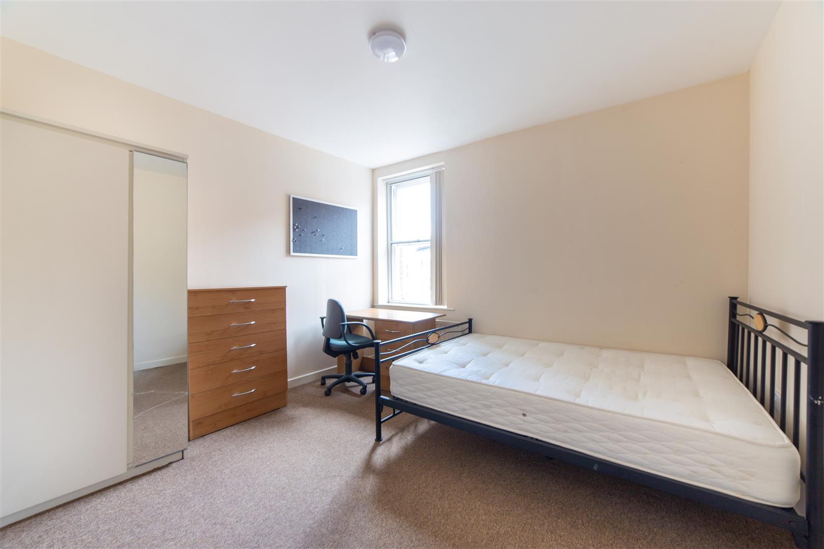 4 bed apartment to rent in Fenkle Street, Newcastle Upon Tyne 8
